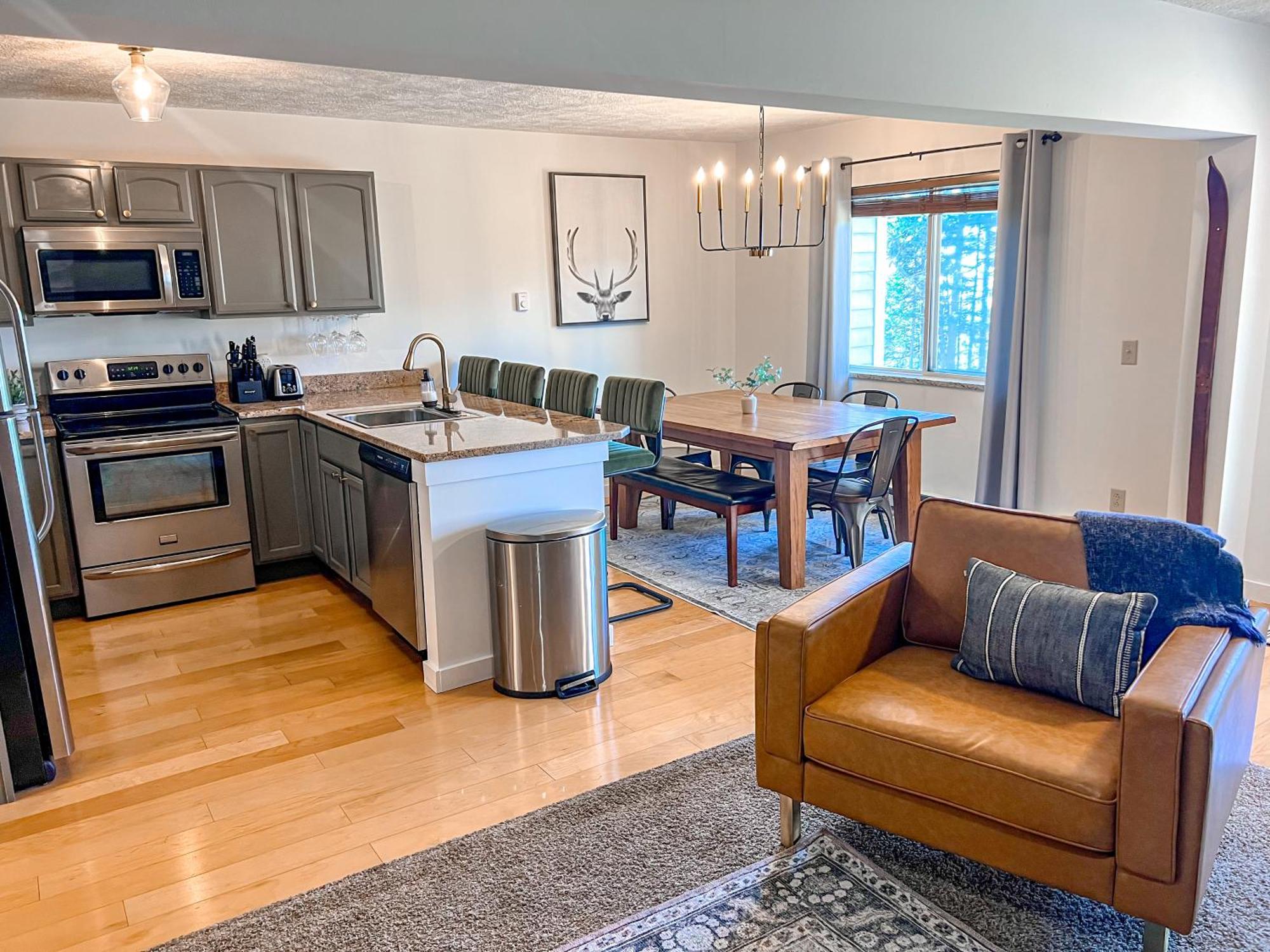 Remodeled Summit Condo At Snowshoe - Modern & Cozy Екстер'єр фото