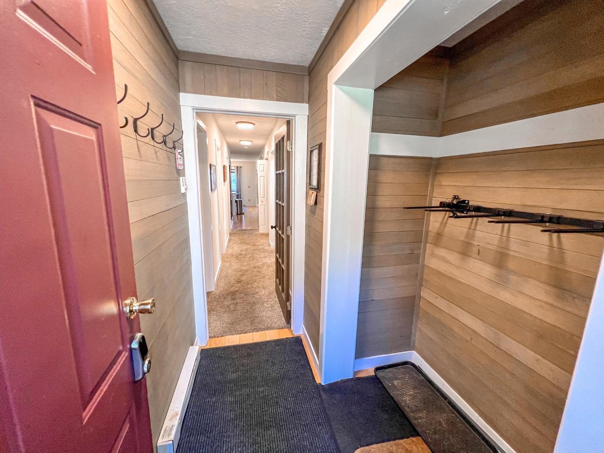 Remodeled Summit Condo At Snowshoe - Modern & Cozy Екстер'єр фото