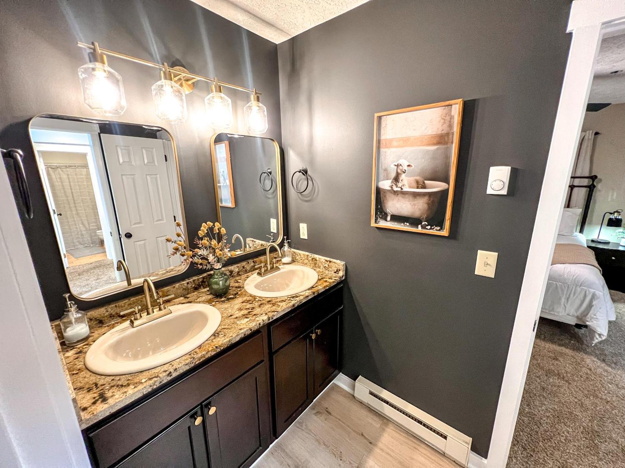 Remodeled Summit Condo At Snowshoe - Modern & Cozy Екстер'єр фото