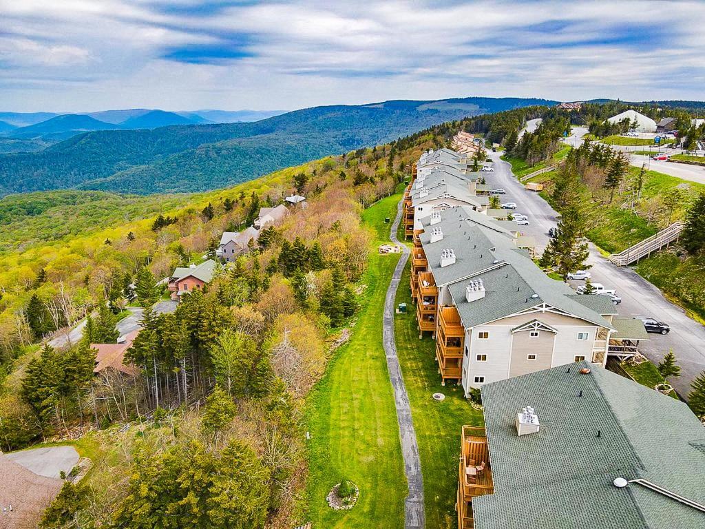 Remodeled Summit Condo At Snowshoe - Modern & Cozy Екстер'єр фото